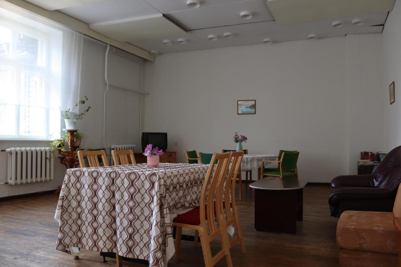 פארנו Hostel Louna מראה חיצוני תמונה