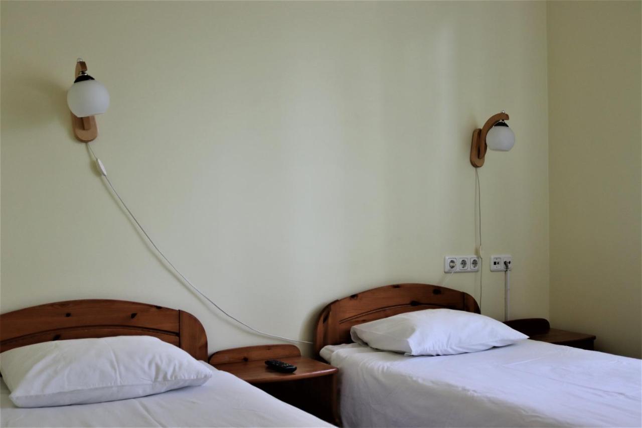 פארנו Hostel Louna מראה חיצוני תמונה