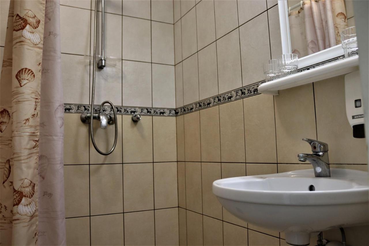 פארנו Hostel Louna מראה חיצוני תמונה